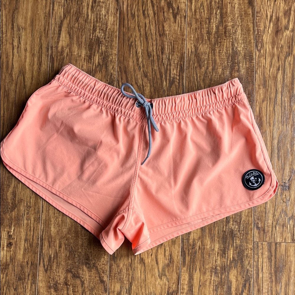 Salt Life Women's Coral Athletic Shorts